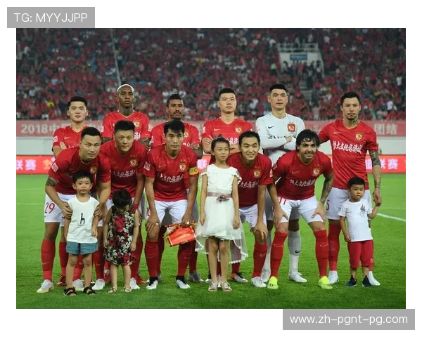 广州恒大中超联赛海报设计风格与品牌价值分析 广州恒大中超联赛海报设计风格与品牌价值分析